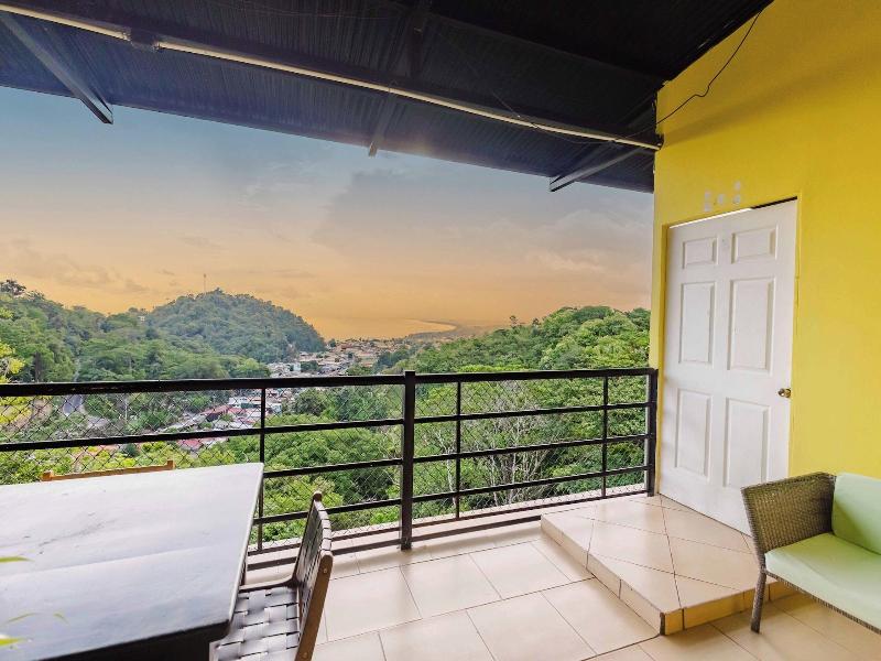 Vista Del Pacifico Boutique Hotel image