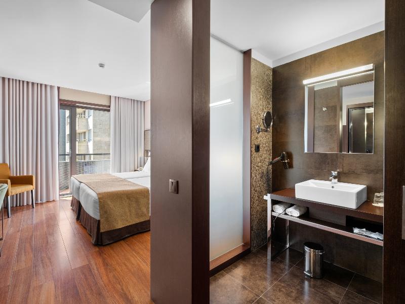 Axis Porto Business & SPA Hotel image