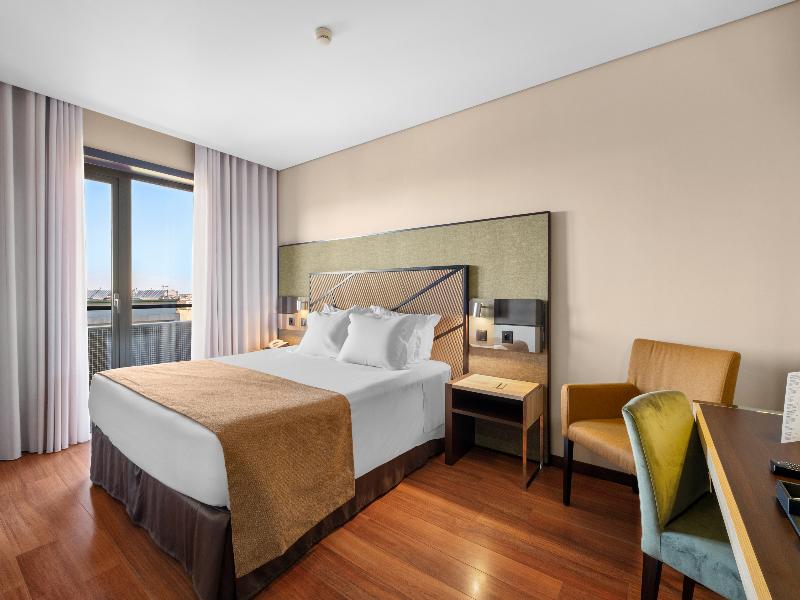 Axis Porto Business & SPA Hotel image