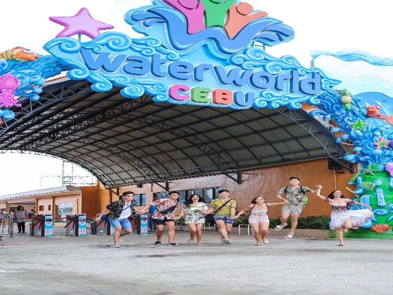 Waterworld Hotel image