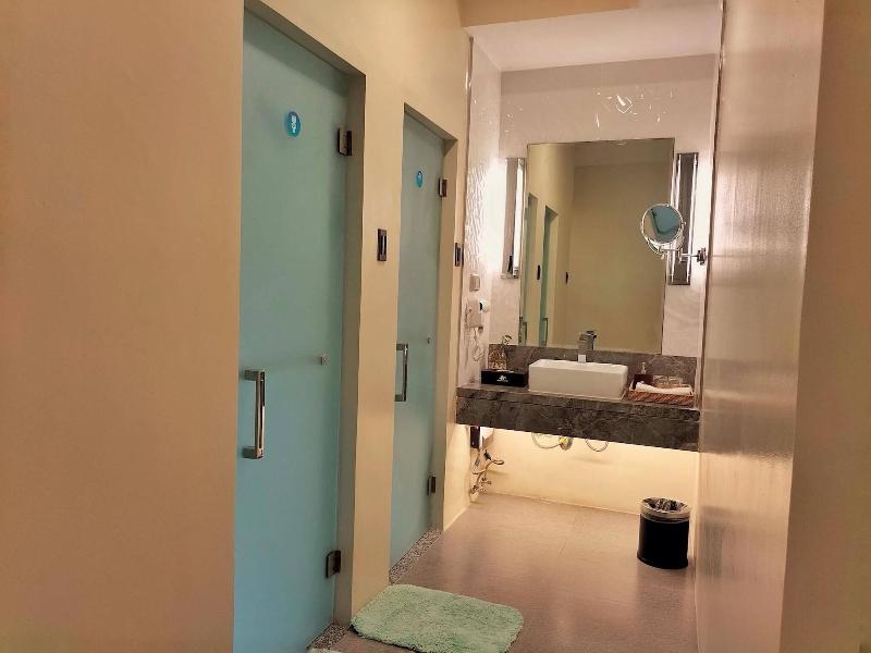 Waterworld Hotel image