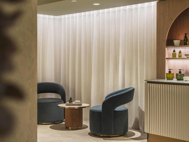 Avani Mooloolaba Beach Hotel image
