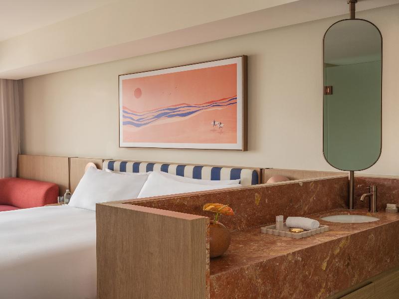 Avani Mooloolaba Beach Hotel image