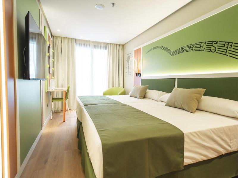 Magic Sports Hotel image
