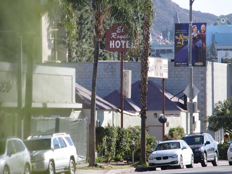 El Royale Hotel Near Universal Studios image