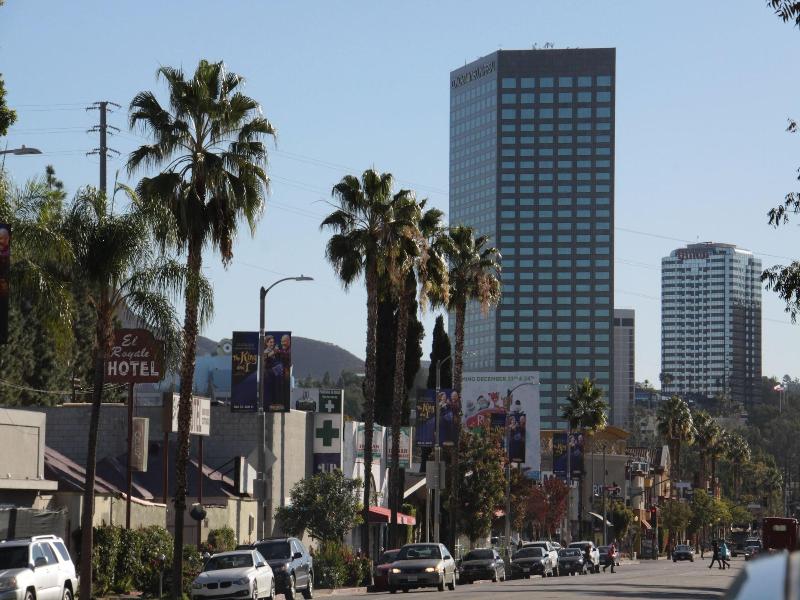 El Royale Hotel Near Universal Studios image