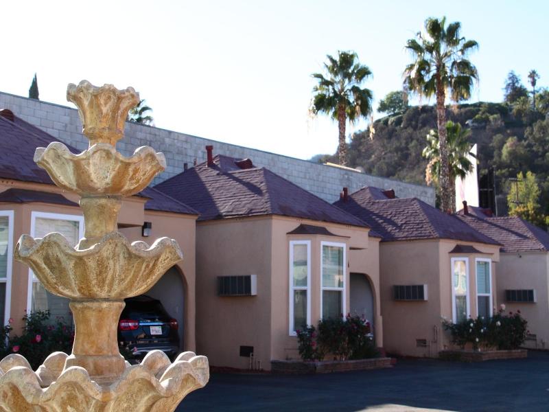El Royale Hotel Near Universal Studios image
