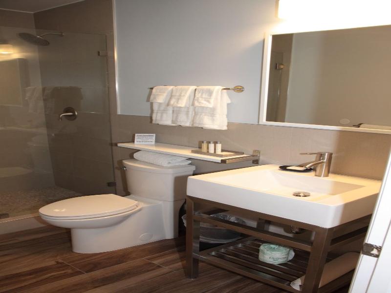 El Royale Hotel Near Universal Studios image