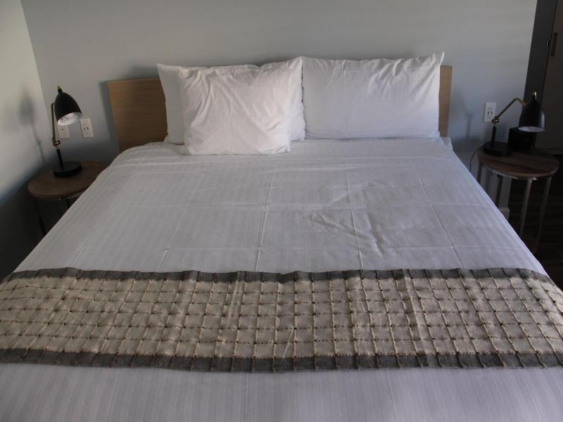 El Royale Hotel Near Universal Studios image