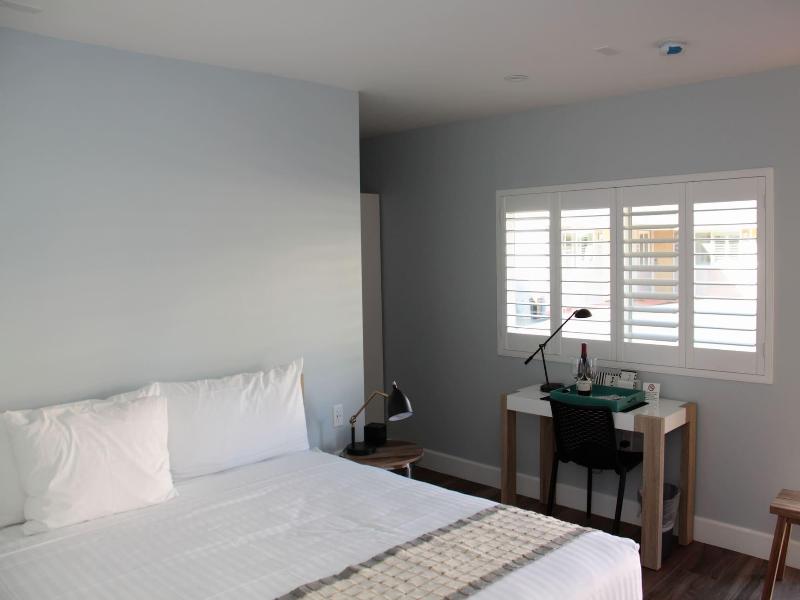 El Royale Hotel Near Universal Studios image