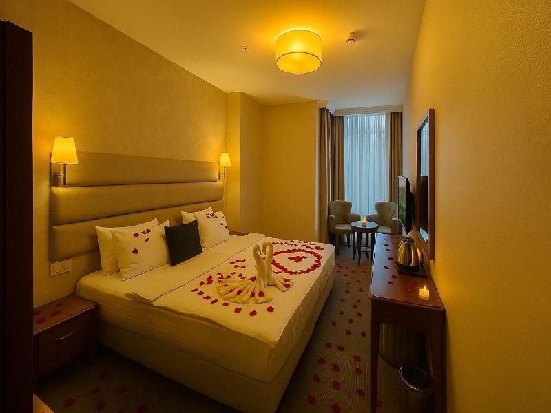 Istanbul Midpoint Hotel image