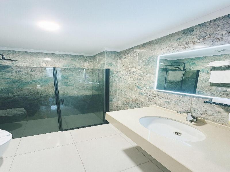 Istanbul Midpoint Hotel image