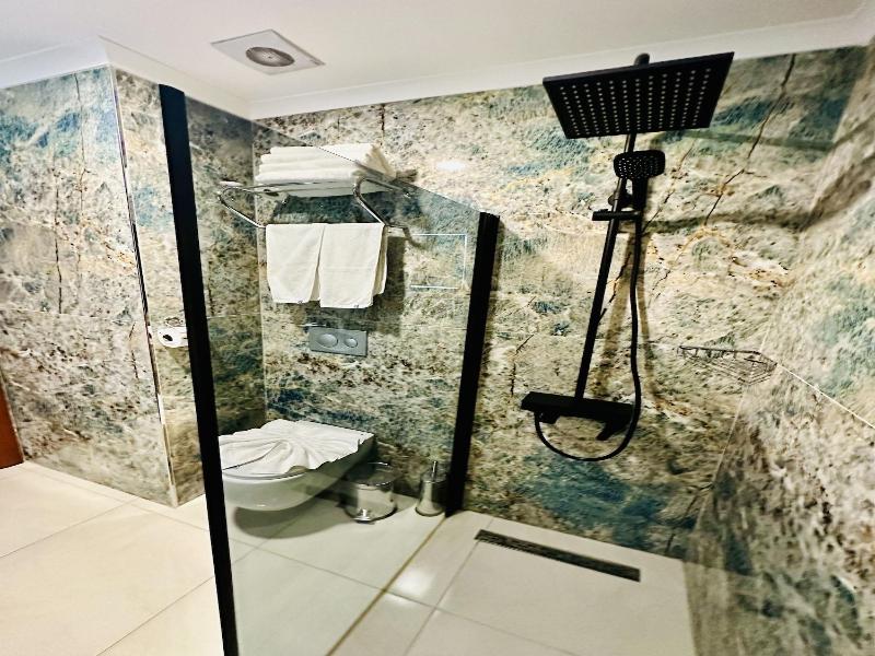Istanbul Midpoint Hotel image