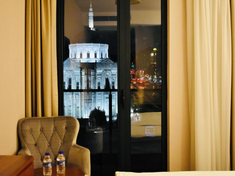 Istanbul Midpoint Hotel image