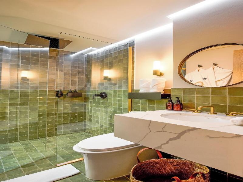 Wellcomm Spa & Hotel image