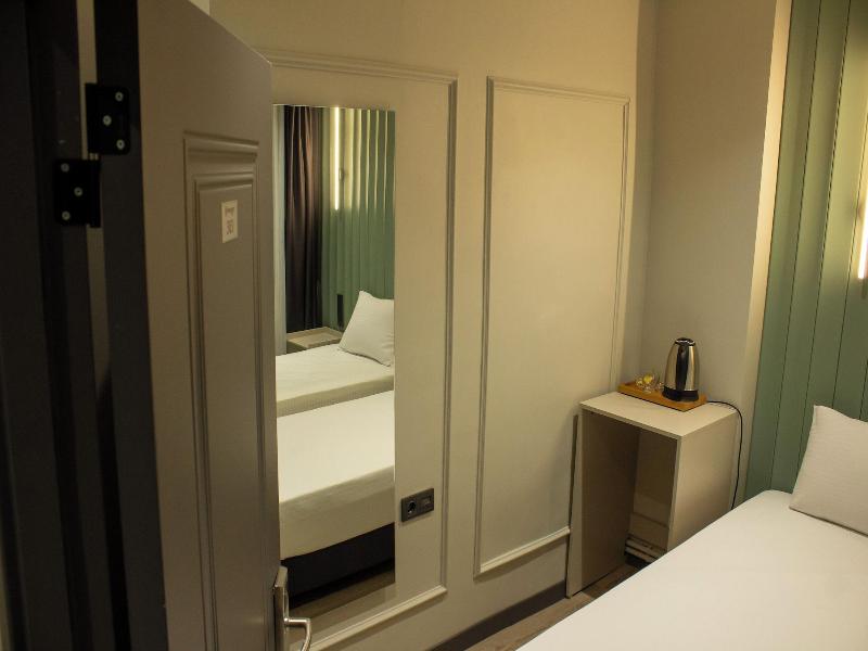 Genoa Port Hotel image