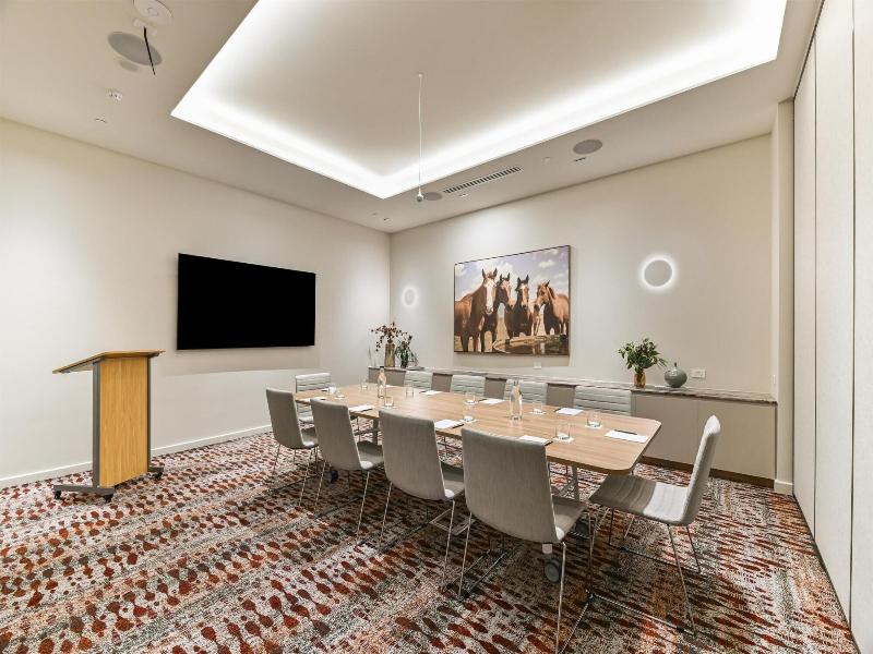 Adina Chermside Brisbane image