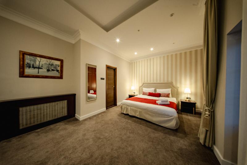 49 Park Villa image