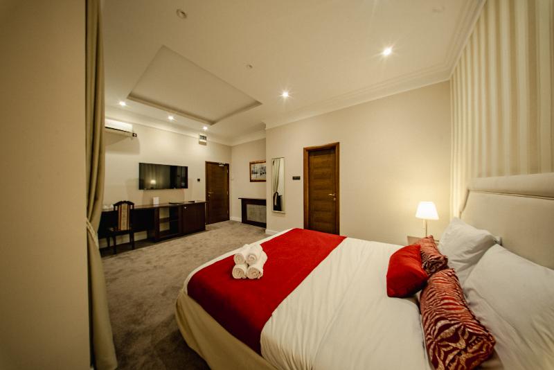49 Park Villa image