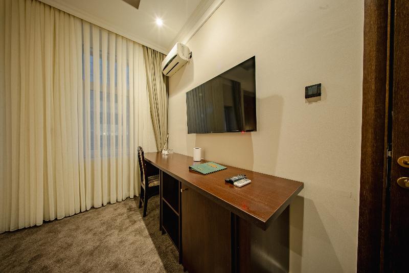 49 Park Villa image