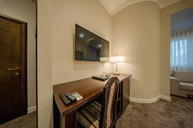 49 Park Villa image