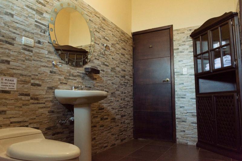 Inti Kamari Wellness Lodge & Spa - Near Cuenca image 1