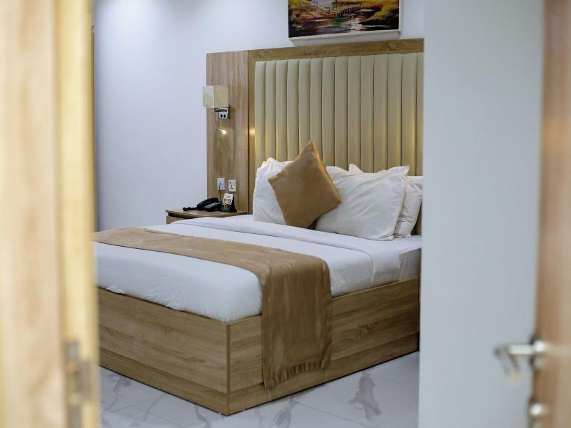 Oti Resort image