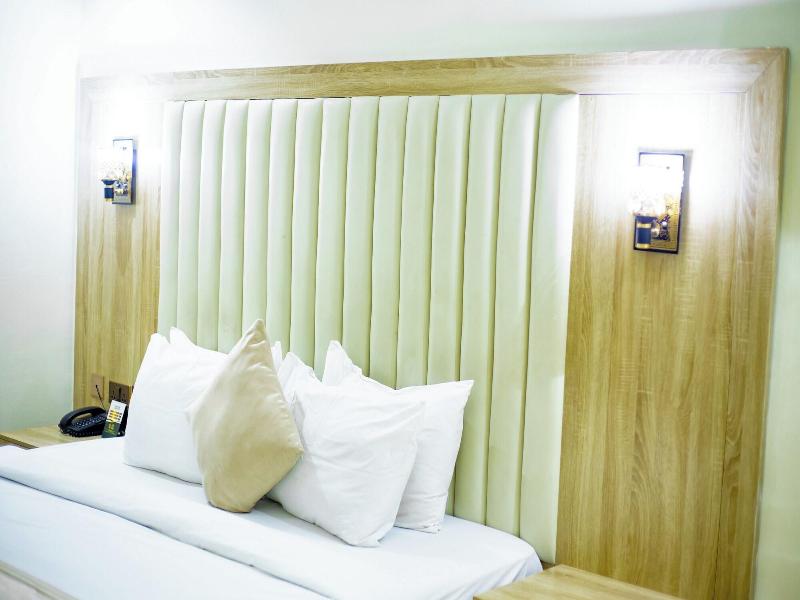 Oti Resort image