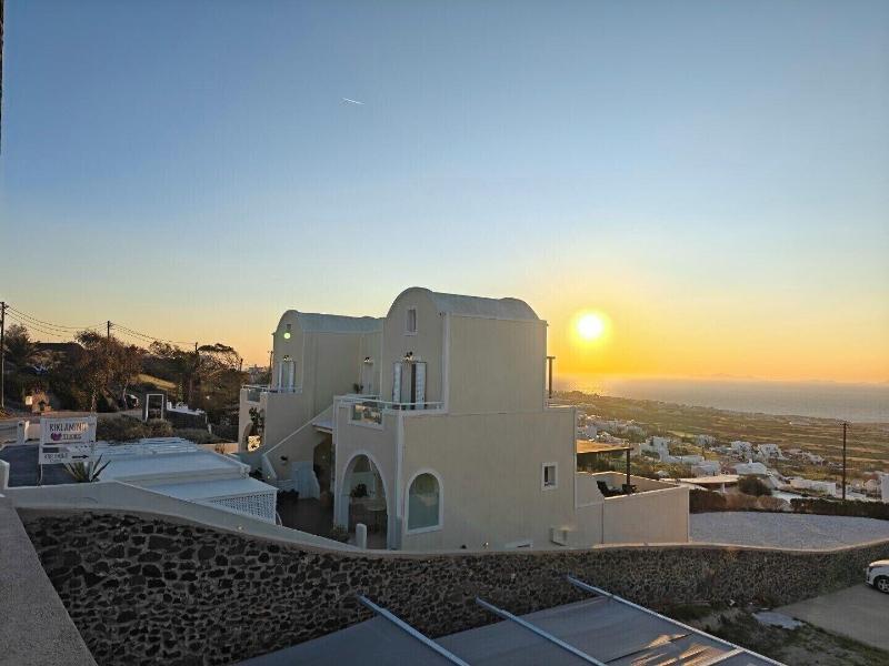 Kiklamino Sunset Studios image