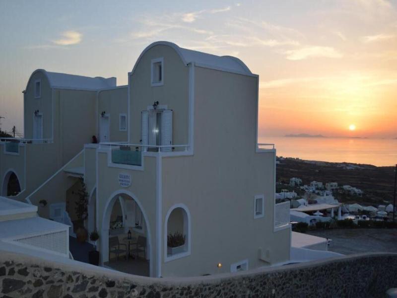 Kiklamino Sunset Studios image