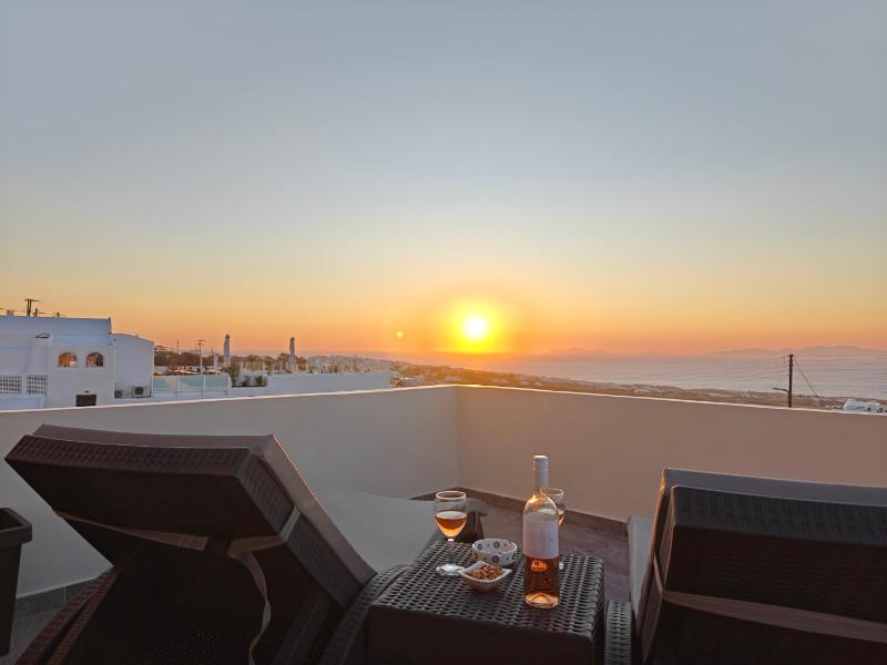 Kiklamino Sunset Studios image
