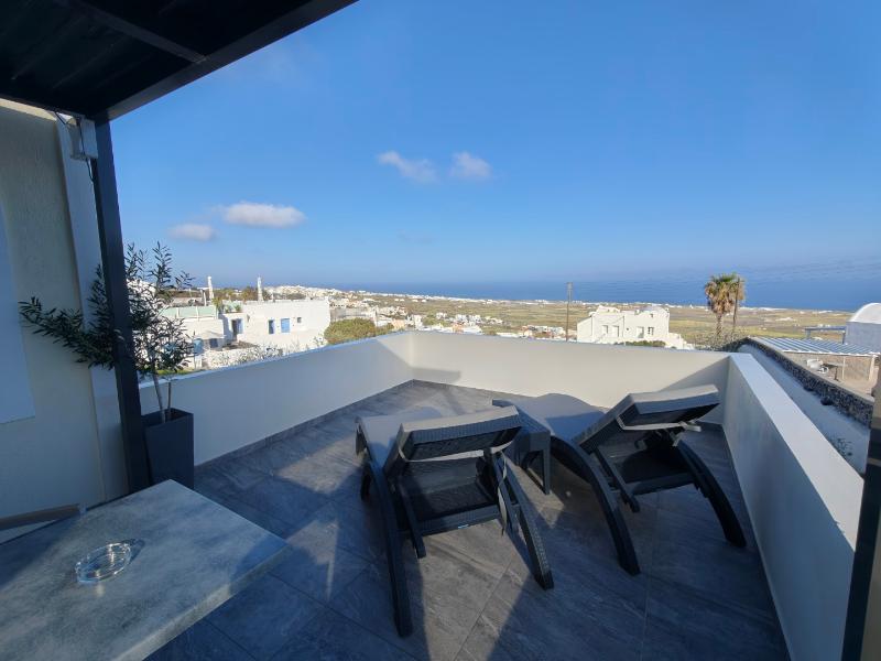 Kiklamino Sunset Studios image