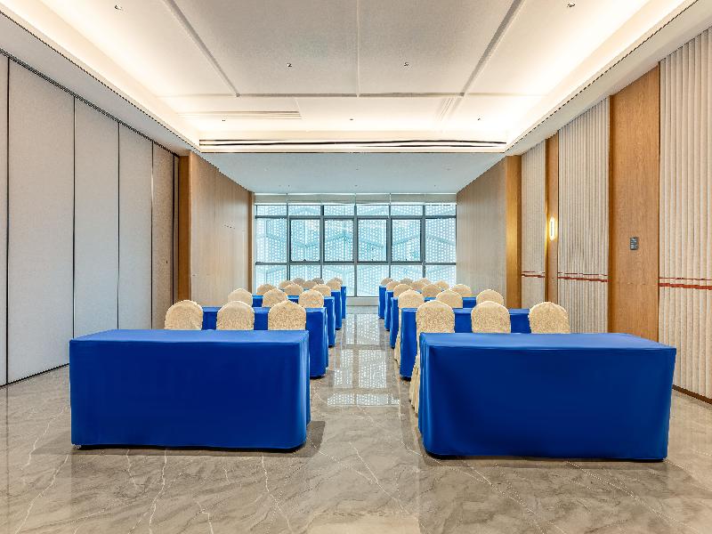 Holiday Inn Express Qinhuangdao Haigang by IHG image