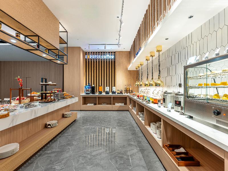 Holiday Inn Express Qinhuangdao Haigang by IHG image