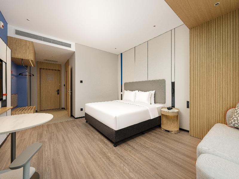 Holiday Inn Express Qinhuangdao Haigang by IHG image