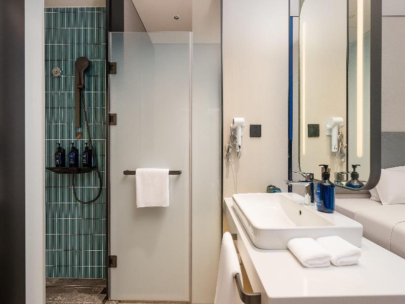 Holiday Inn Express Qinhuangdao Haigang by IHG image