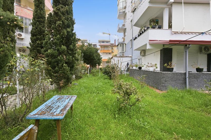 Enles Garden Beach Apartments - Golem