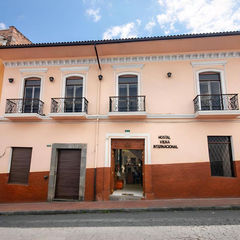 Hostal Viena Internacional B&B image