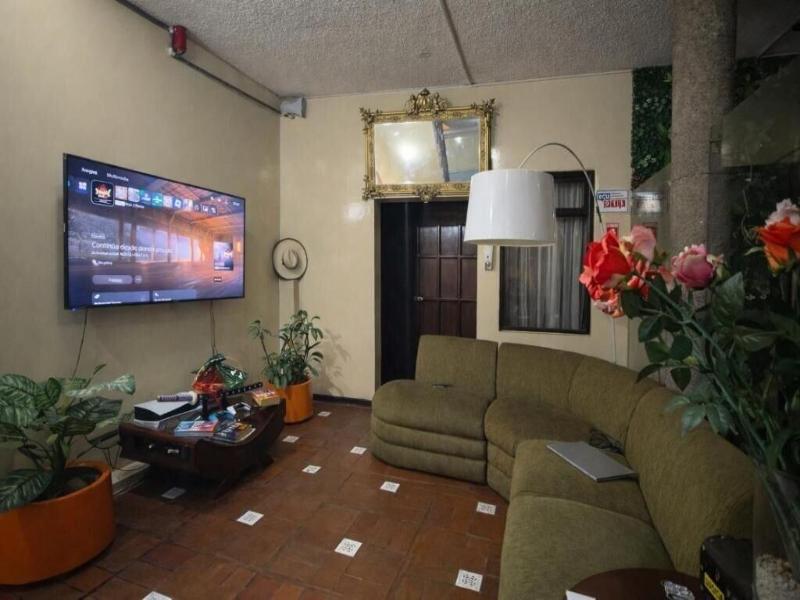 Hostal Viena Internacional B&B image