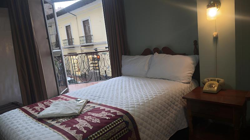 Hostal Viena Internacional B&B image