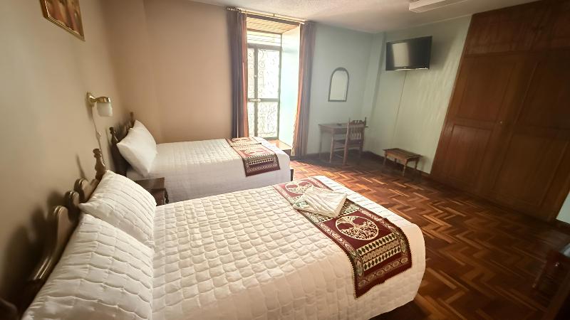 Hostal Viena Internacional B&B image