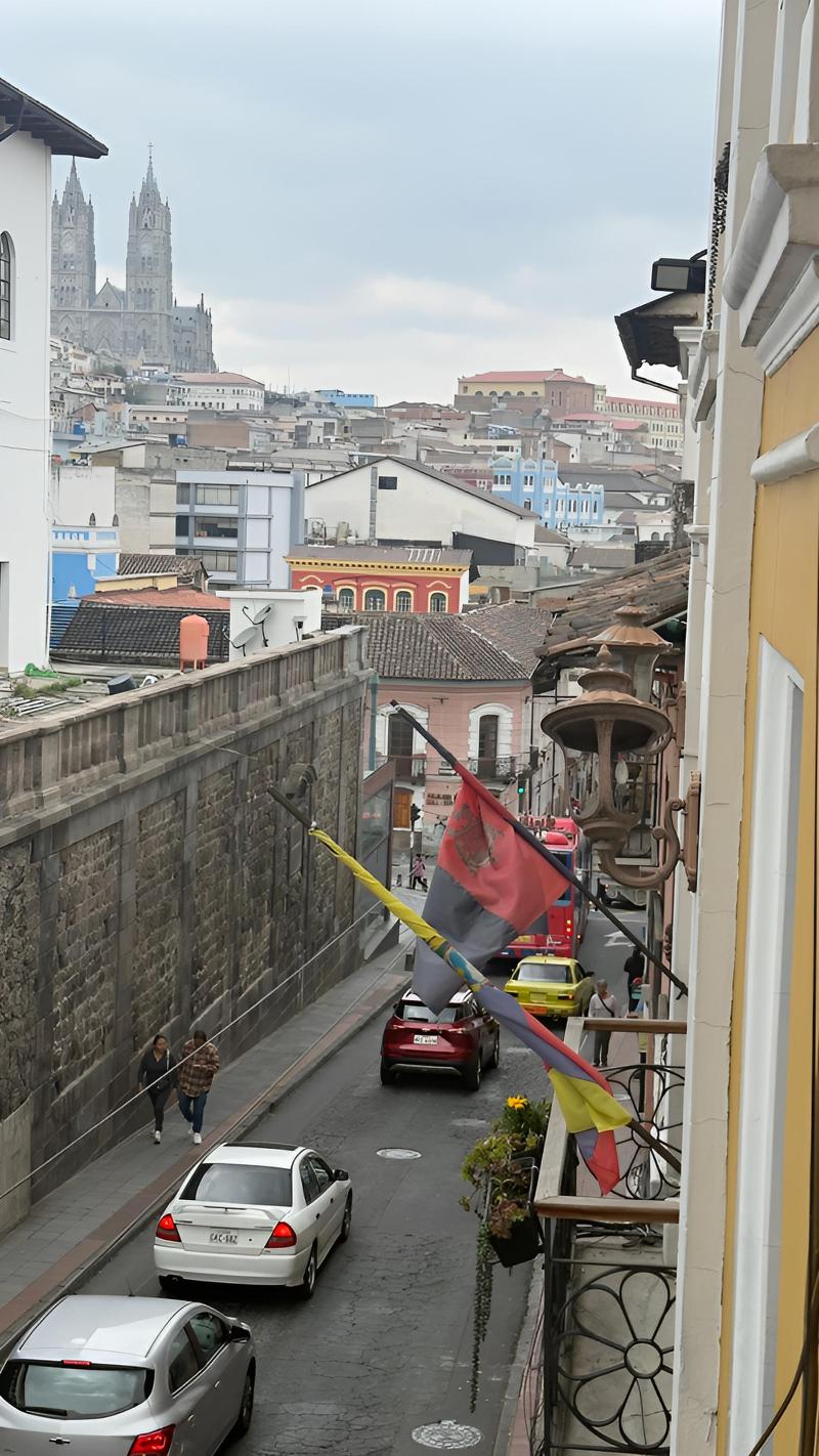 Hostal Viena Internacional B&B image