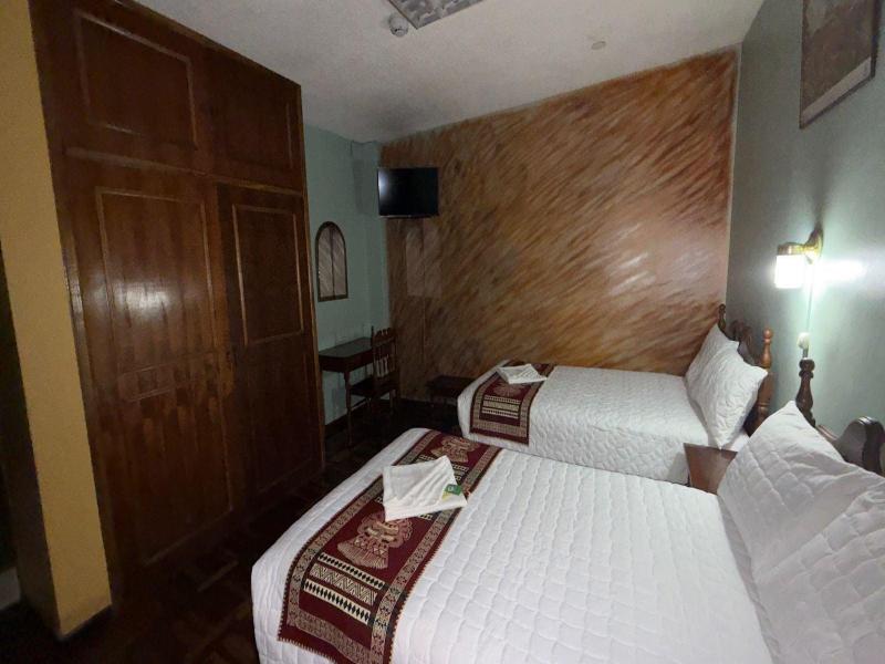 Hostal Viena Internacional B&B image