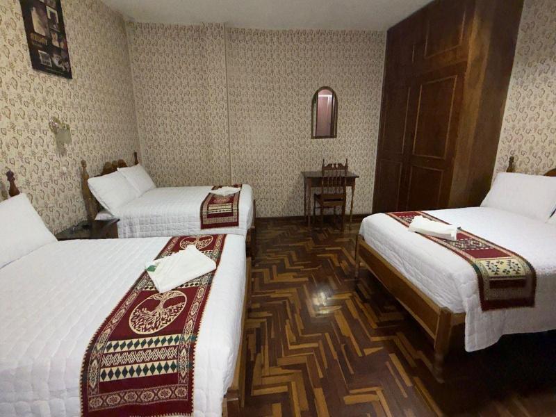 Hostal Viena Internacional B&B image