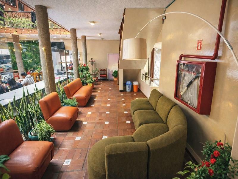 Hostal Viena Internacional B&B image