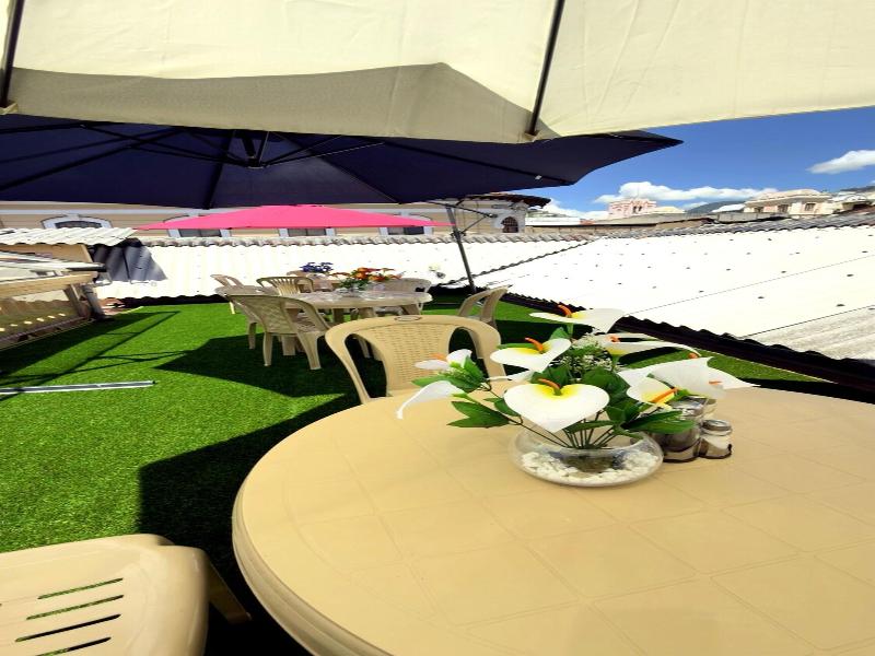 Hostal Viena Internacional B&B image