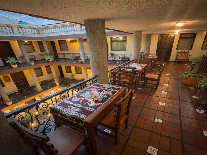 Hostal Viena Internacional B&B image
