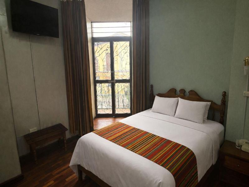 Hostal Viena Internacional B&B image