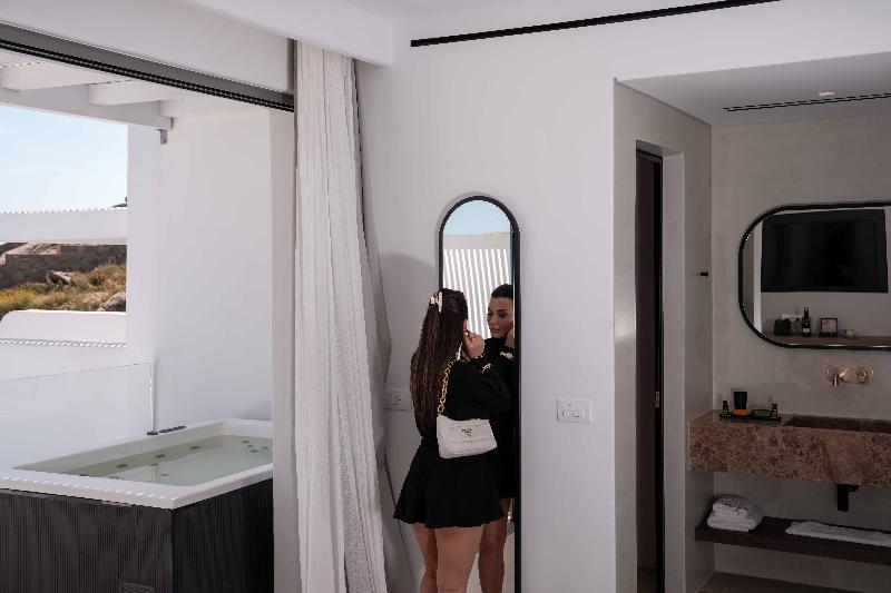 Muse Of Mykonos image