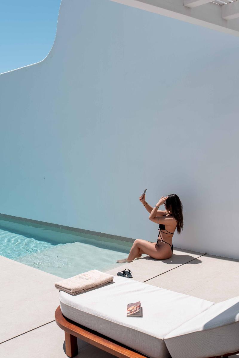 Muse Of Mykonos image